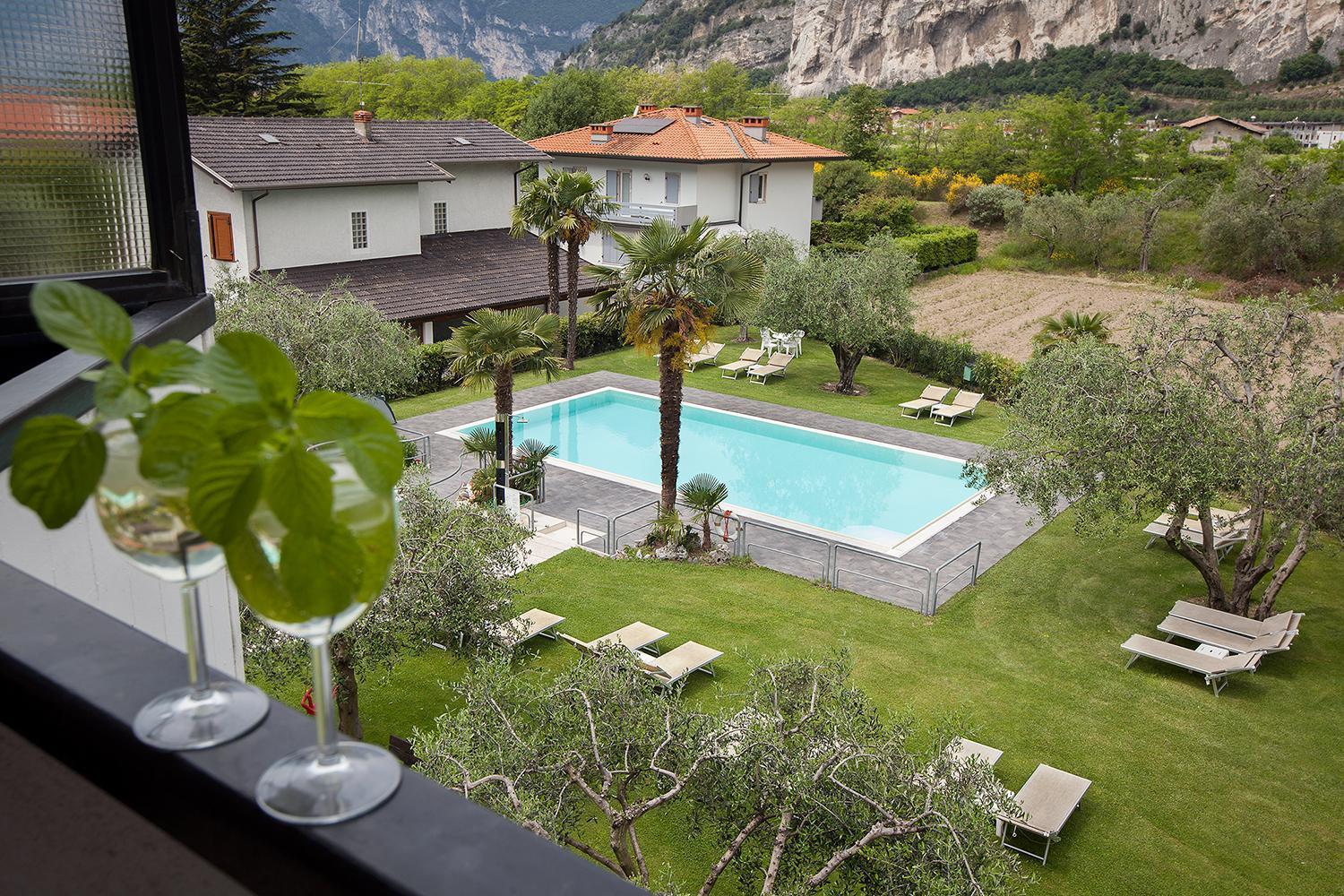 Park Hotel Eden Torbole Sul Garda Bagian luar foto