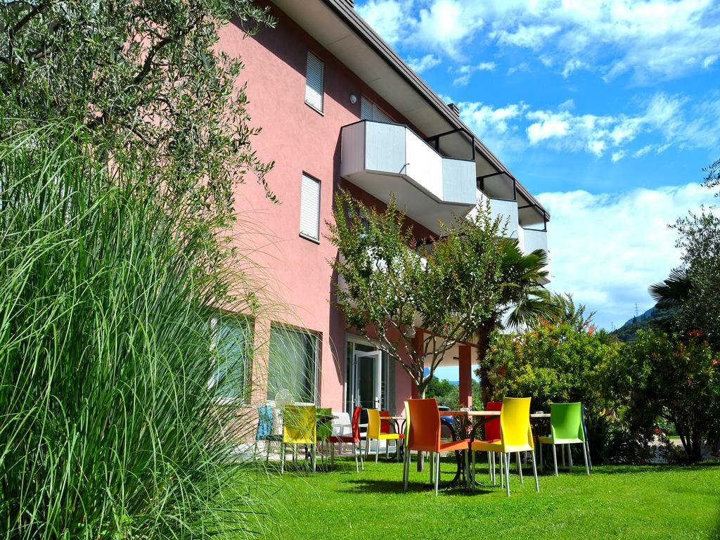 Park Hotel Eden Torbole Sul Garda Bagian luar foto